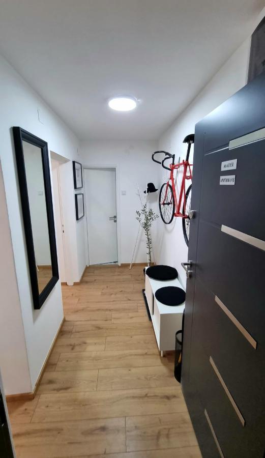 ביילובאר Apartman H8 מראה חיצוני תמונה